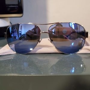 Tory Burch Aviator Sunglasses (Polarized) - NWT